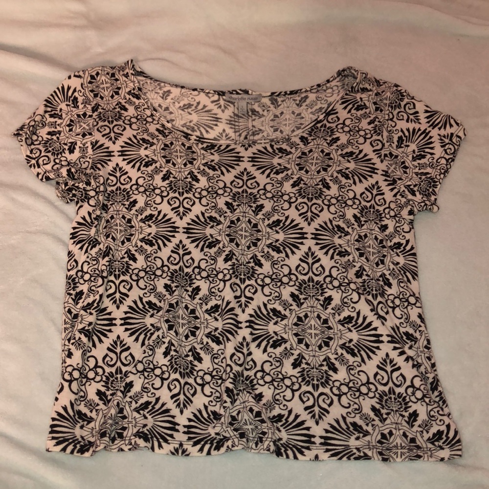 Small black and white patterned shirt